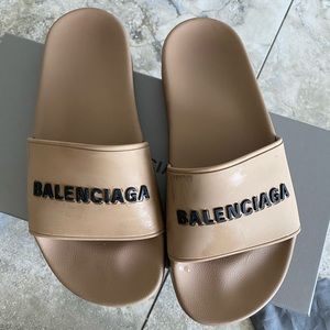 Balenciaga tan slides